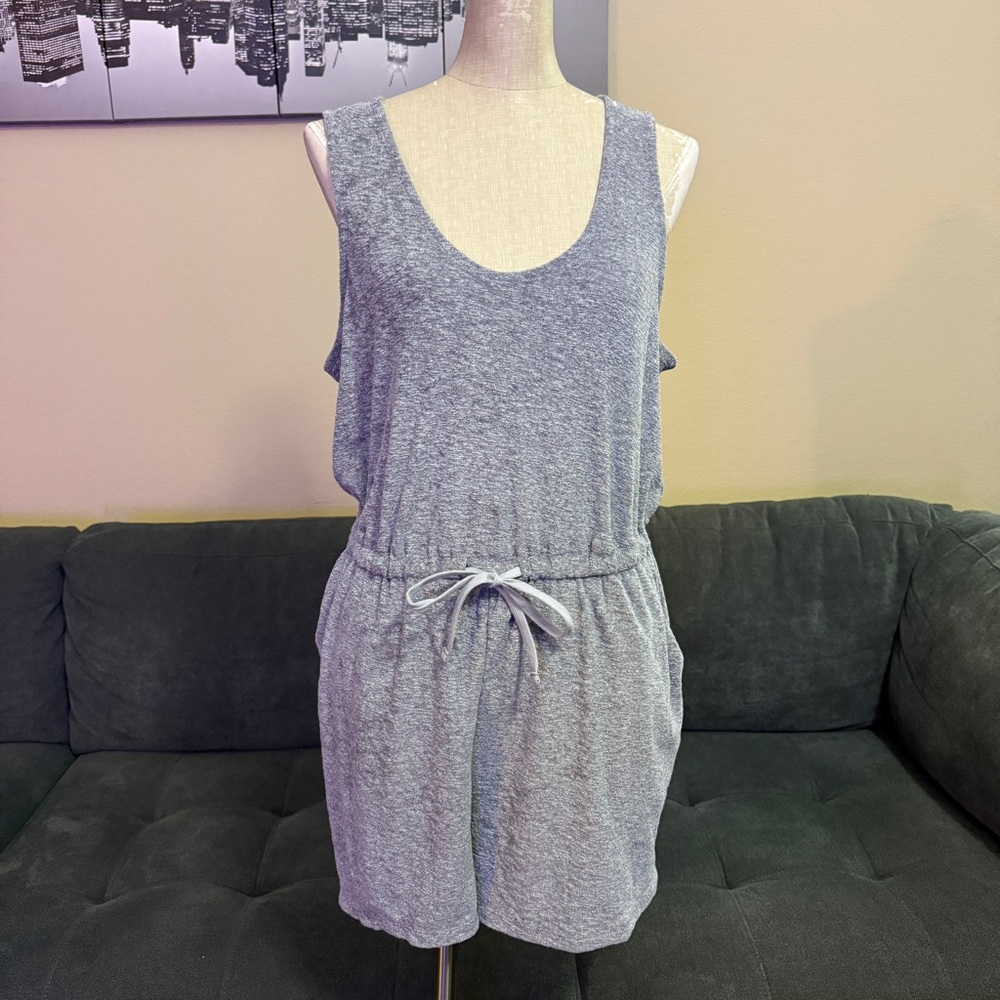 🏷️ 3 for $10 - Old Navy Drawstring Romper with pockets